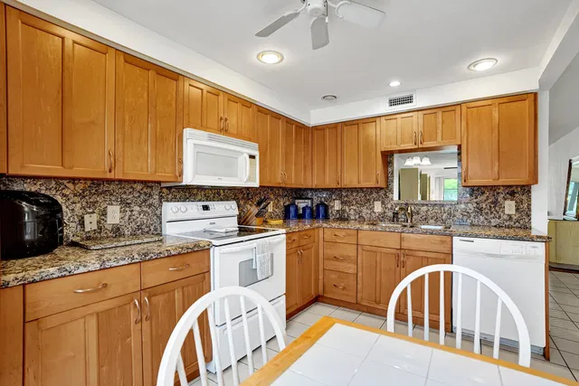  Residence photo 7