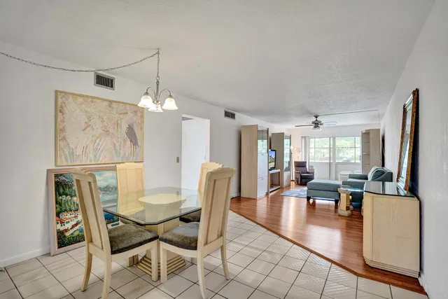  Residence photo 9