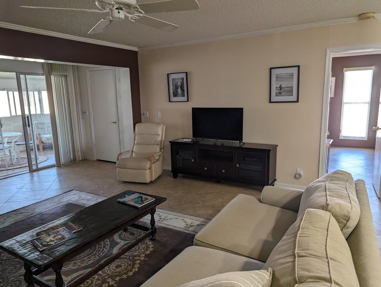 Unit 204 photo 8