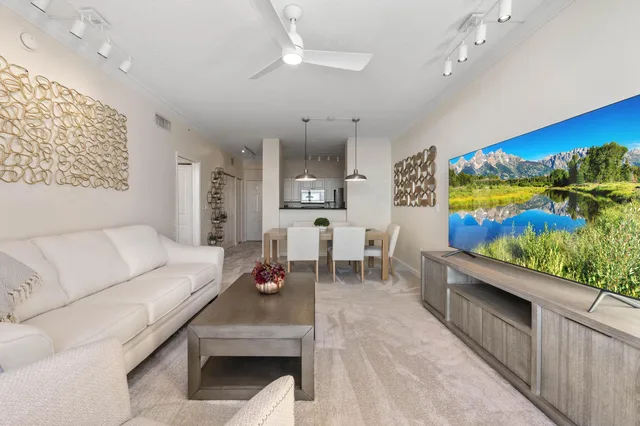 The Tower Condominium at Cityplace Unit 1107 photo 5