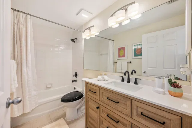 The Tower Condominium at Cityplace Unit 1107 photo 14