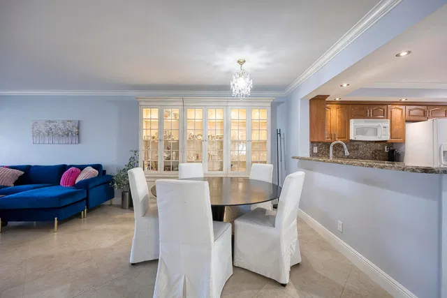 Unit Apt 101 photo 9