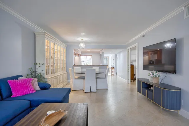 Unit Apt 101 photo 11