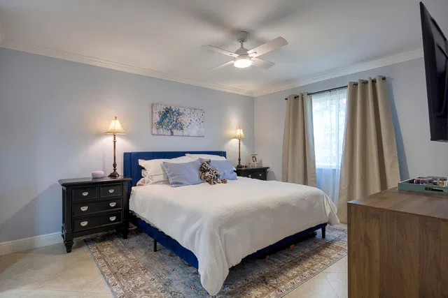 Unit Apt 101 photo 14