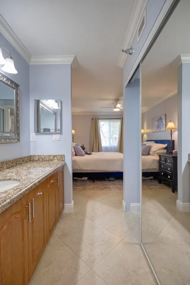 Unit Apt 101 photo 18