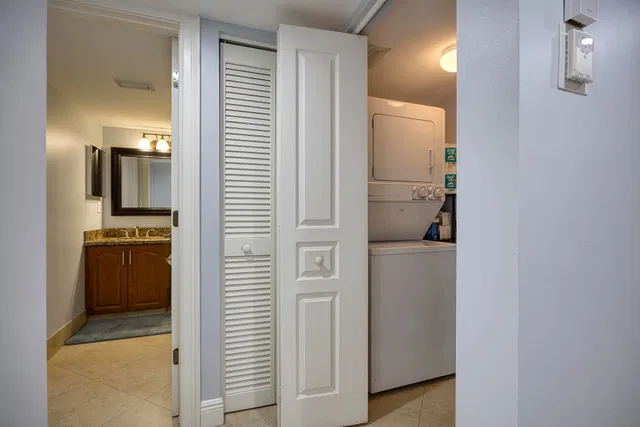 Unit Apt 101 photo 23