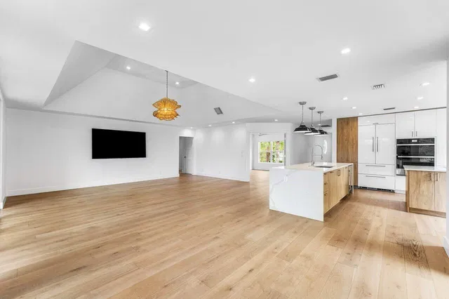 First Fairway Residence photo 11