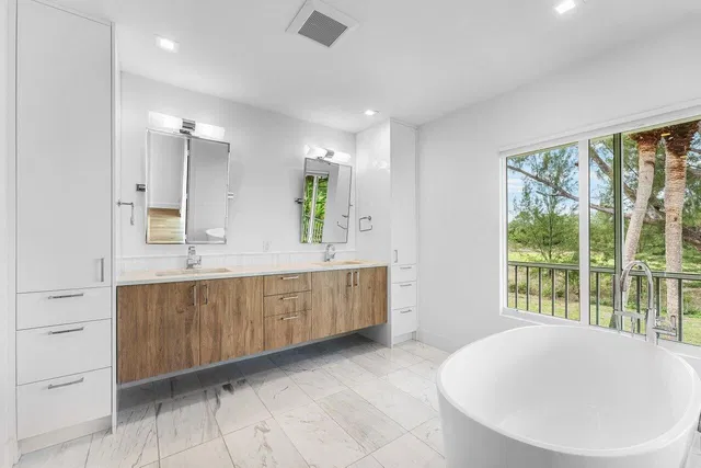 First Fairway Residence photo 17