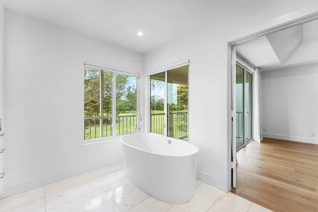 First Fairway Residence photo 18