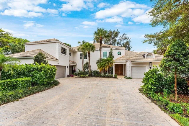 First Fairway Residence photo 35