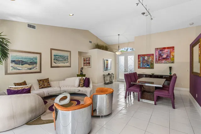 Residence photo 6