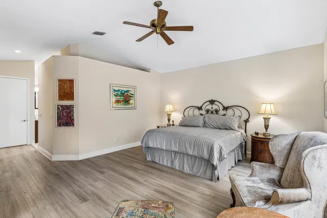 Residence photo 19