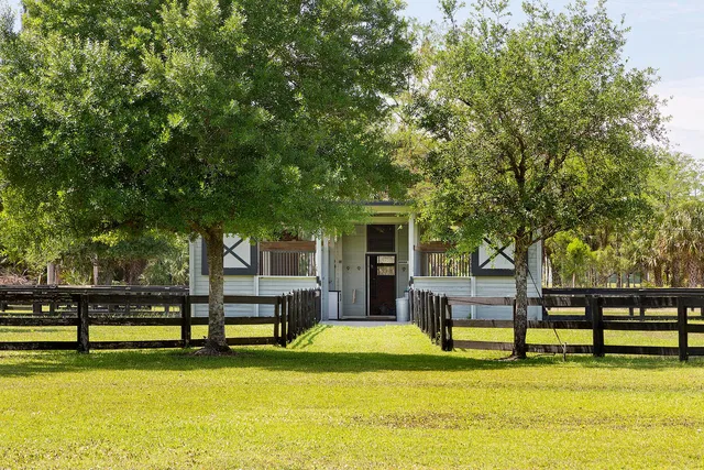 Residence photo 23