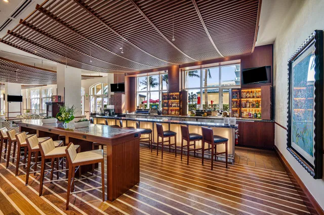 Renaissance on the Ocean Residence photo 9