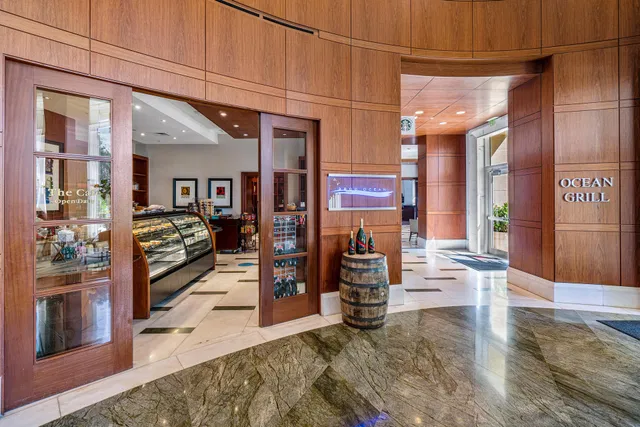 Renaissance on the Ocean Residence photo 10