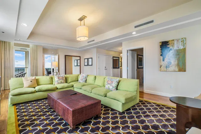 Renaissance on the Ocean Residence photo 13