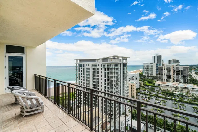 Renaissance on the Ocean Residence photo 40