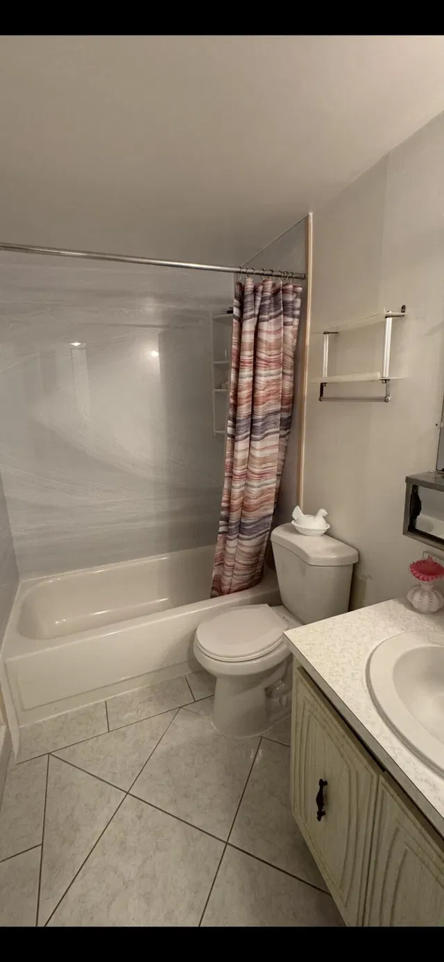 Unit D2 photo 17