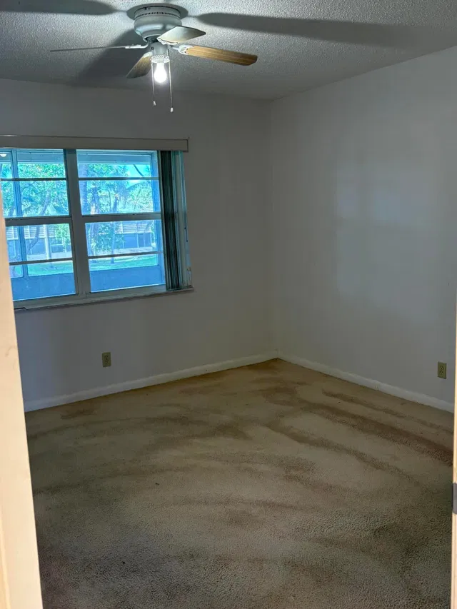  Residence photo 8