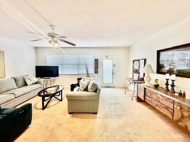  Residence photo 5