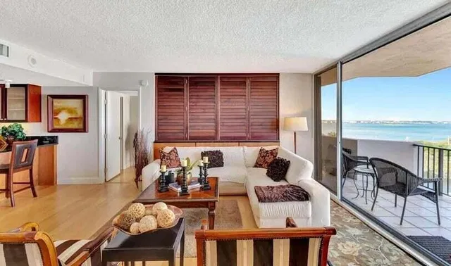 Singer Island Unit 1-905 photo 26