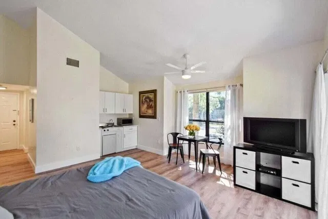 Tennis Lodges Wellington Unit 508 photo 2