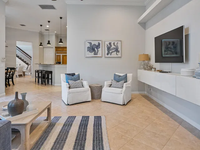 Residence photo 17