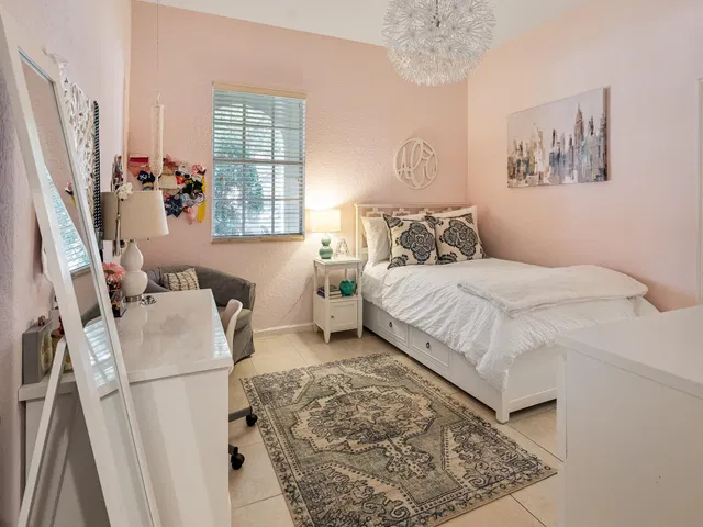 Residence photo 27