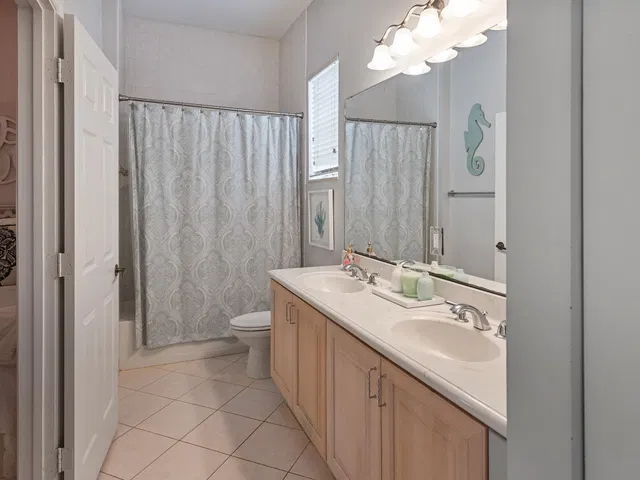 Residence photo 30