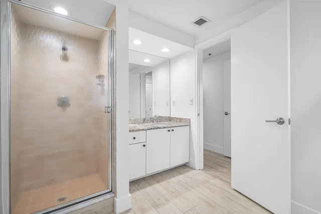 Unit 213 photo 37