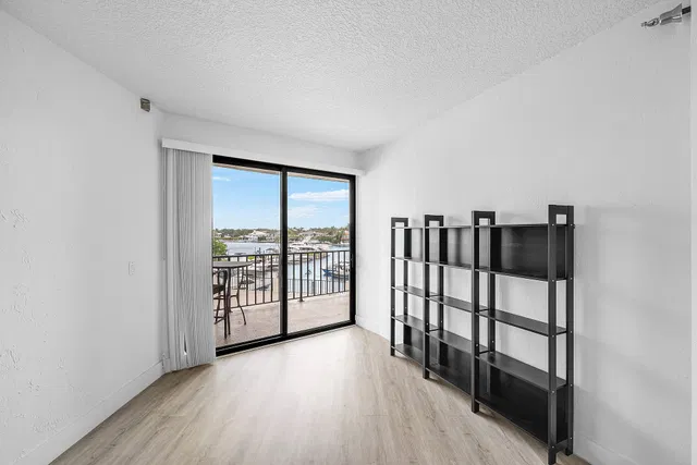 Unit 213 photo 40