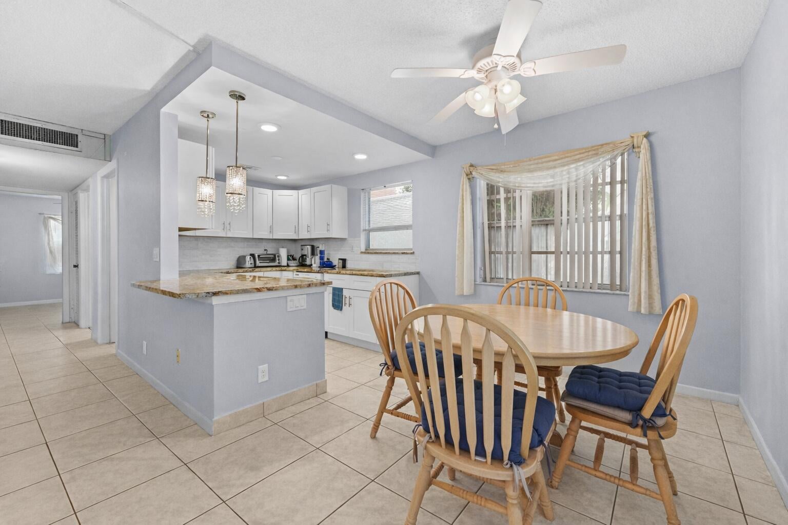 Residence photo 4