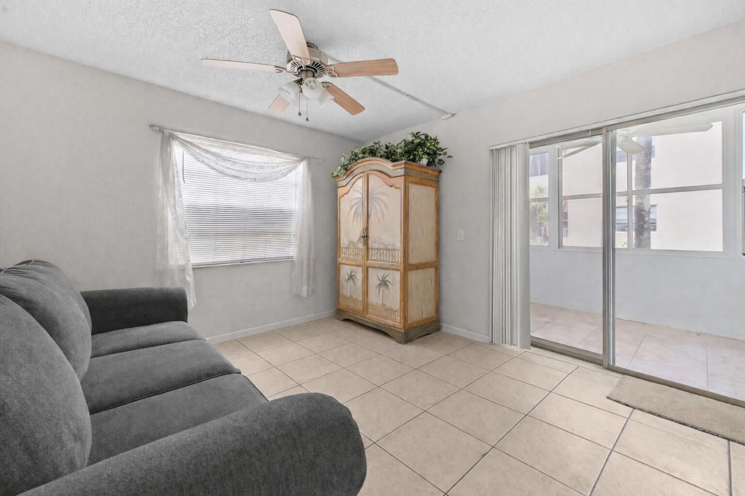 Residence photo 12