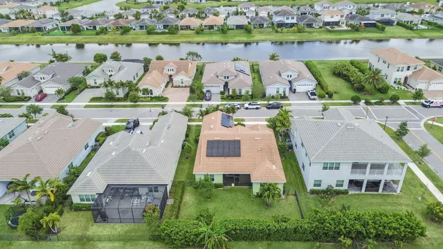 Residence photo 17