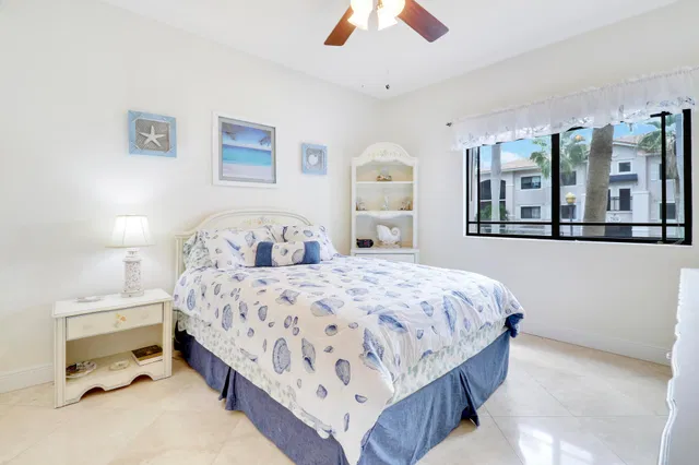 Unit 204 photo 9