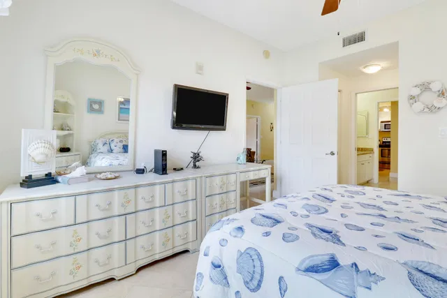 Unit 204 photo 10