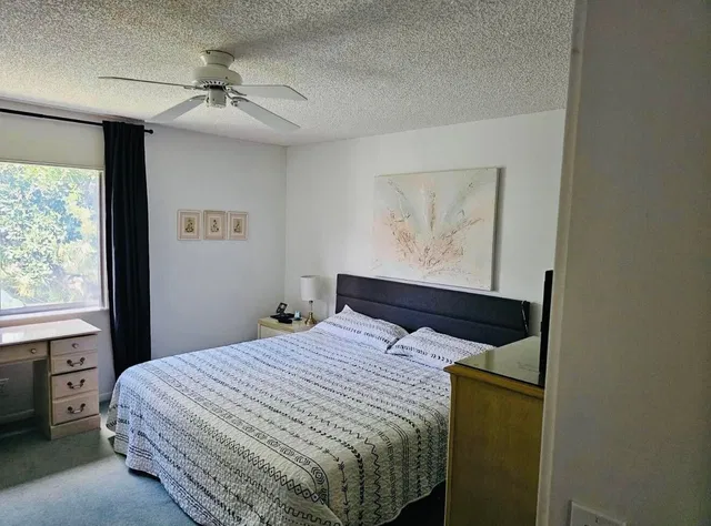 Unit C-2 photo 8