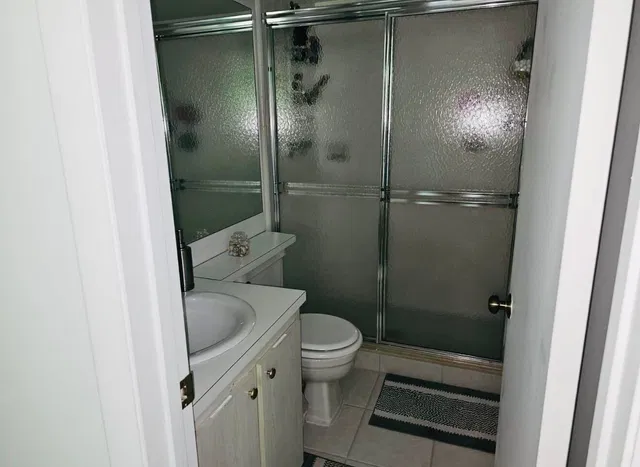 Unit C-2 photo 11