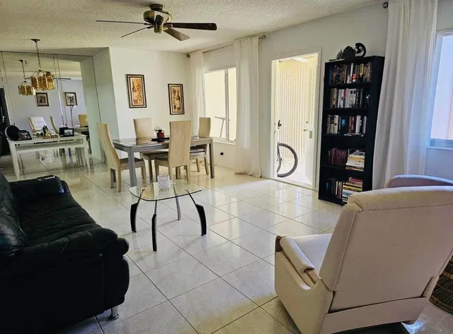 Unit C-2 photo 12
