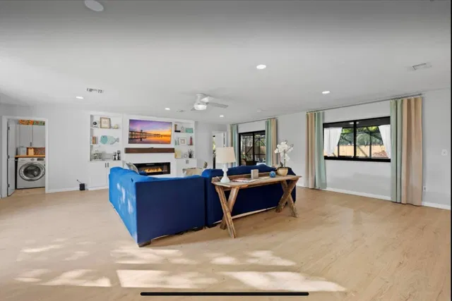 Residence photo 4