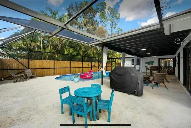 Residence photo 26