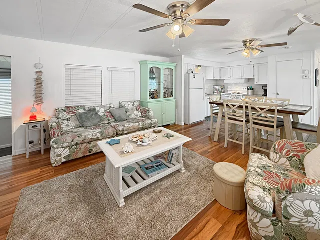  Residence photo 8