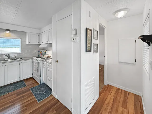  Residence photo 12