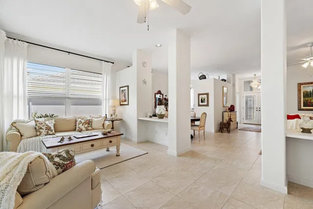Residence photo 9