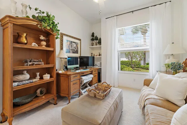 Residence photo 19