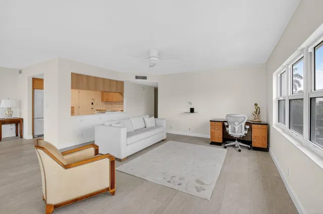 Downtown Delray Beach Unit 3e photo 8