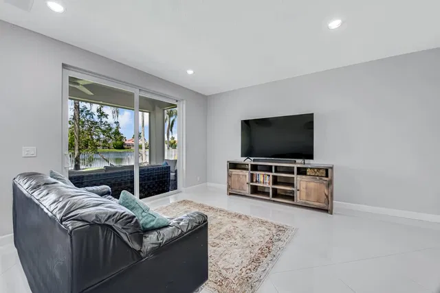 Boca Isles Residence photo 11