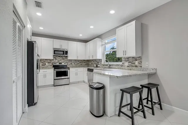 Boca Isles Residence photo 12