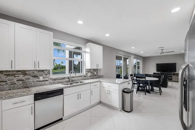 Boca Isles Residence photo 14