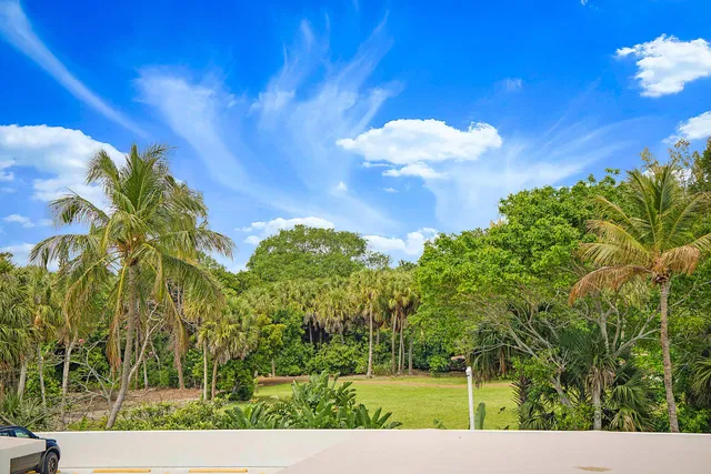 Boca Towers Unit 302e photo 2